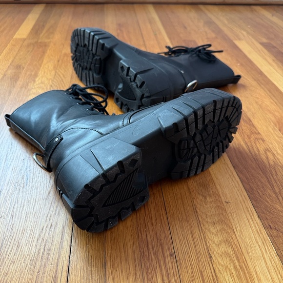 Current Mood ‘Everyone’s A Critic’ Black zipper Combat Boots 8 - Picture 7 of 12